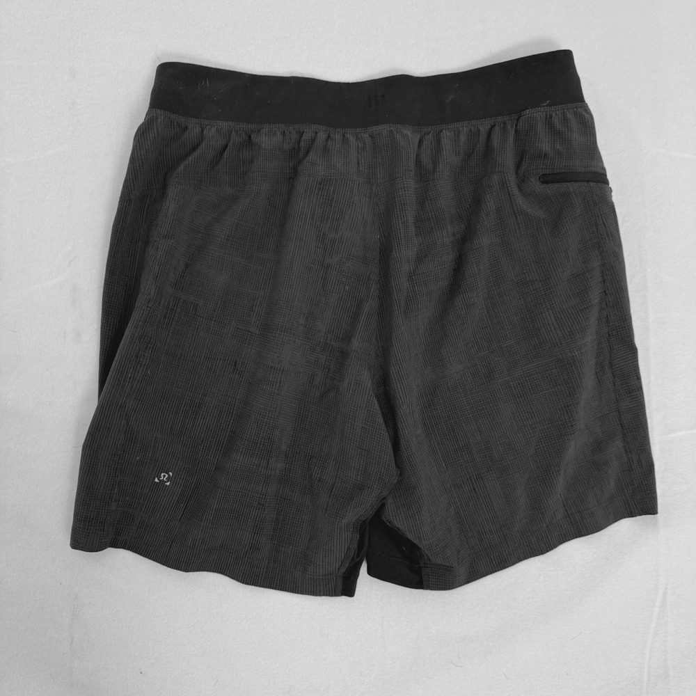 Lululemon THE Short Linerless Shorts Mens Large Black Grey Heathern